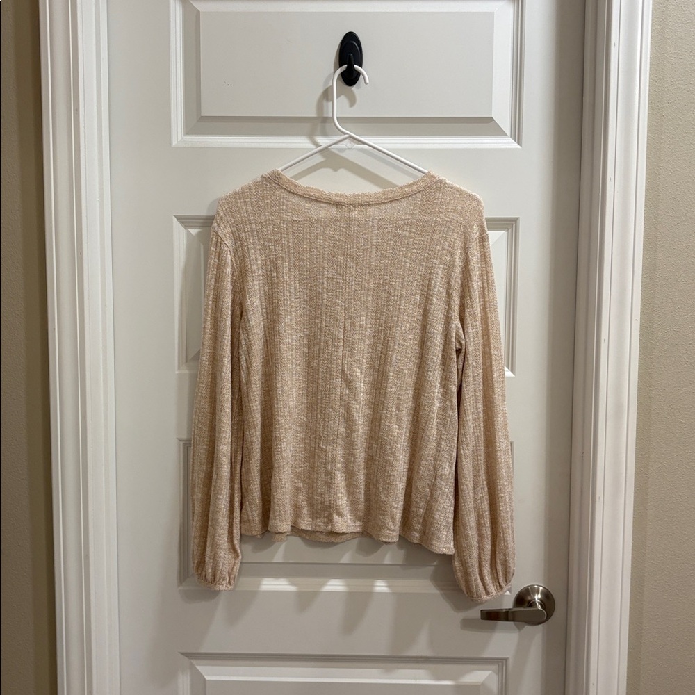 ✨Altar’d State Shimmer Blouse✨ - Picture 4 of 4